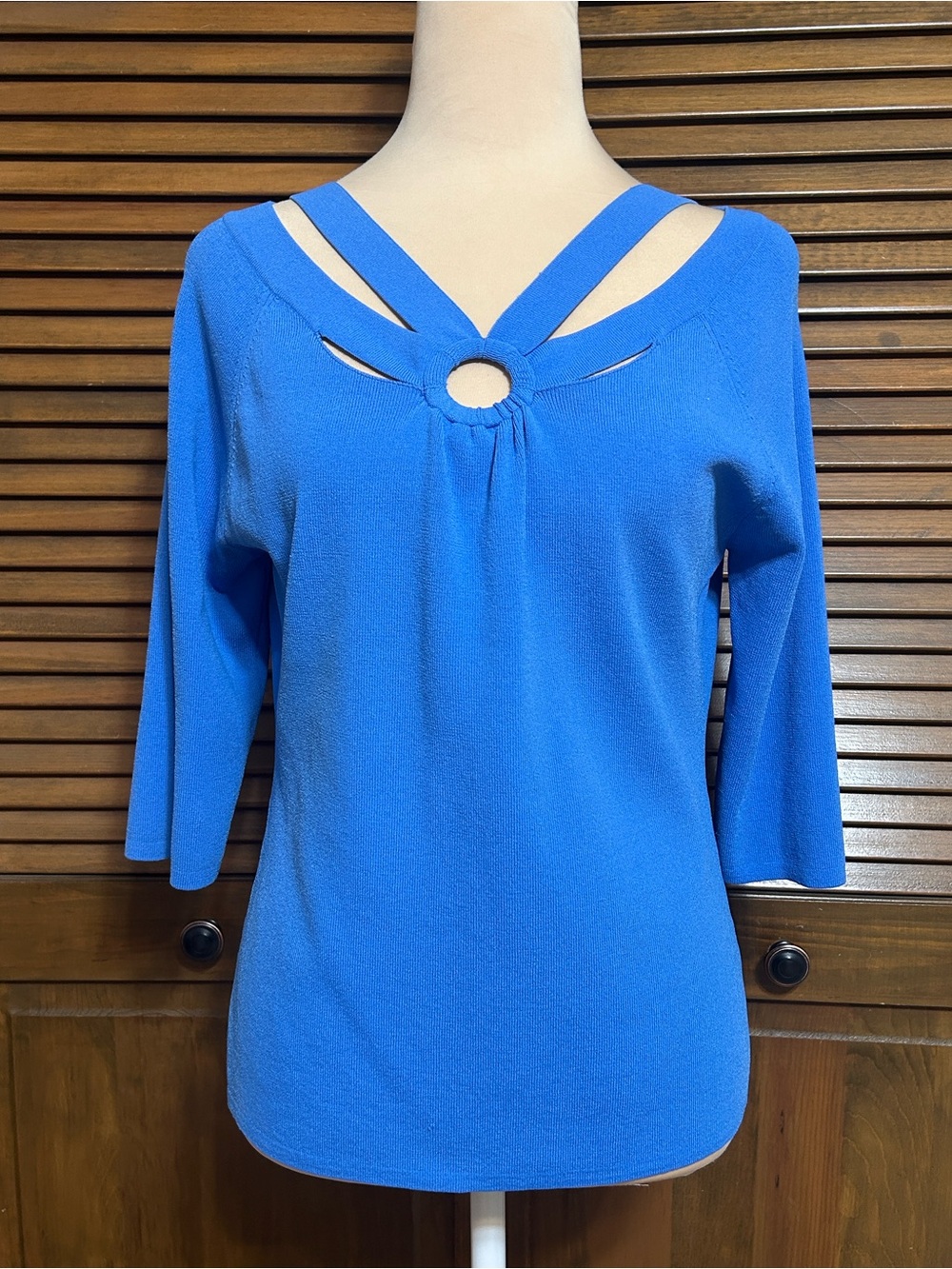 Joseph A Vibrant Blue Cutout Ring-Trim Knit Top 3/4 Sleeves Size L